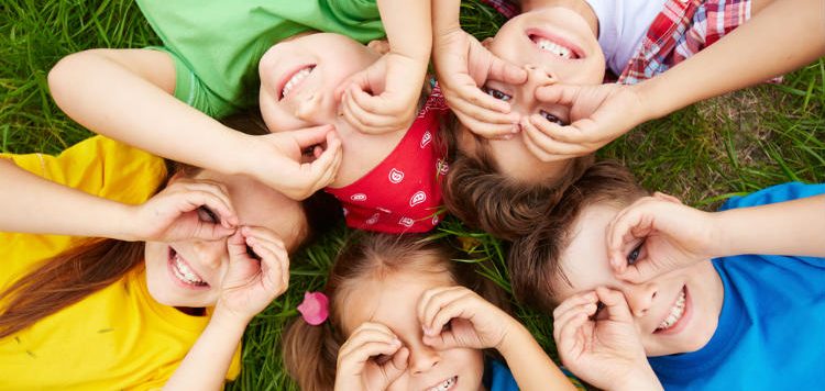 ¿Cómo contribuir a que más niños sean felices en el mundo?